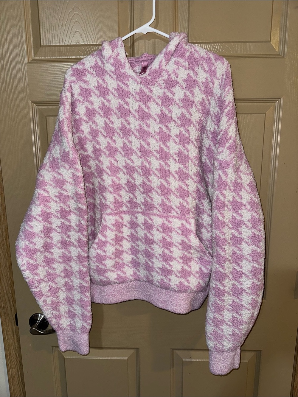 SKIMS Limited Edition Cozy Knit Unisex Hoodie in Petal Houndstooth (L/XL)